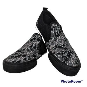 DC Shoes Men's Sz 9.5M Black White Red Skulls Canvas Slip On Skater Sneakers